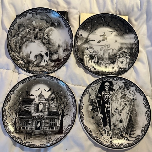 Haunted House Plate Collection set of 4 - Picture 2 of 2